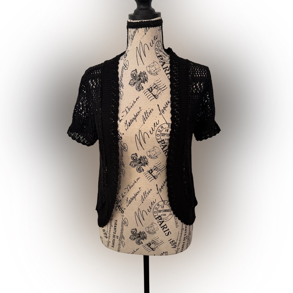 Black Open-Front Open Knit Sweater Cardigan..